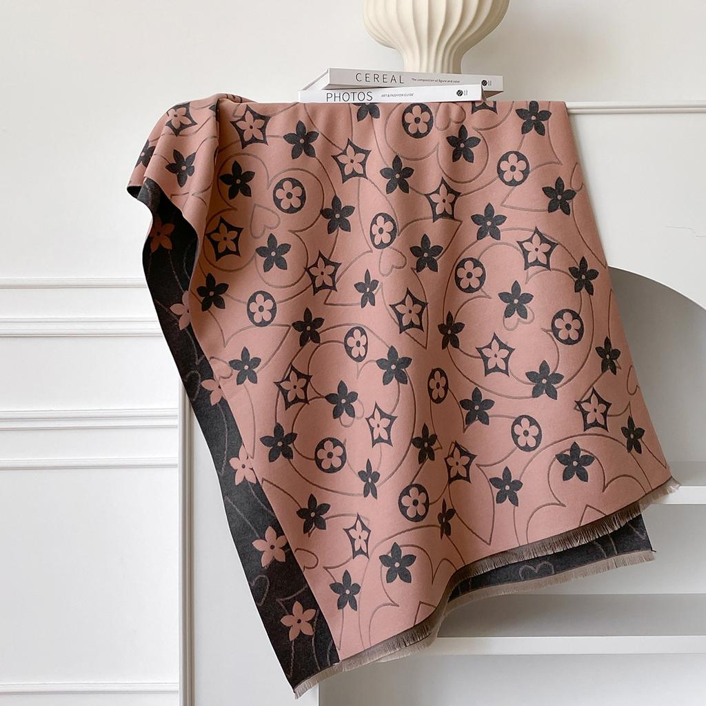 Big-Name Five-Pointed Star Imitation Cashmere Scarf Women'S Autumn And Winter College Style High-End Thickened Thermal Air Conditioner Shawl