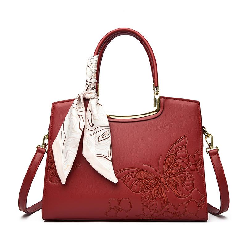 

Women s handbag Guofeng embroidered women s bag 2025 new large-capacity tote bag high-end commuter handbag bag красный