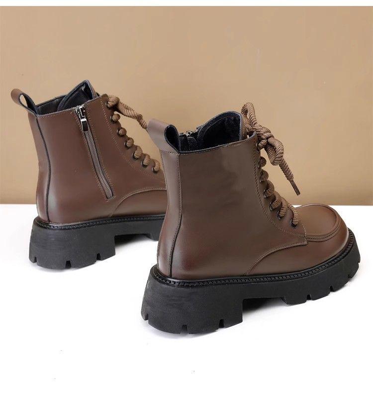 Women's British Style Velvet-Lined Martin Boots – Versatile, Warm, Thick-Soled, Short Boots for Autumn and Winter.