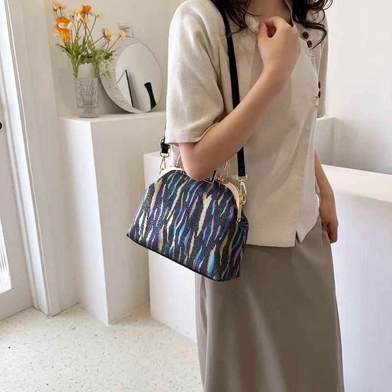 New Retro Women's Lock Chic Handbags Evening Clutch Designer Brand Lady Shoulder Bags Shell Clip Black White Pink Crossbody Bag