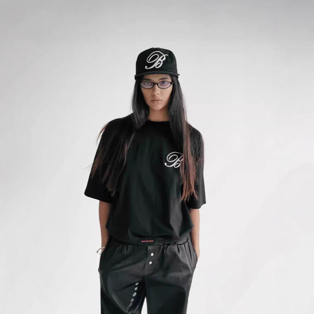 

Badblood Retro Logo Loose Tee: Women s Short-Sleeve Embroidered White T-Shirt 2024 Small чёрный