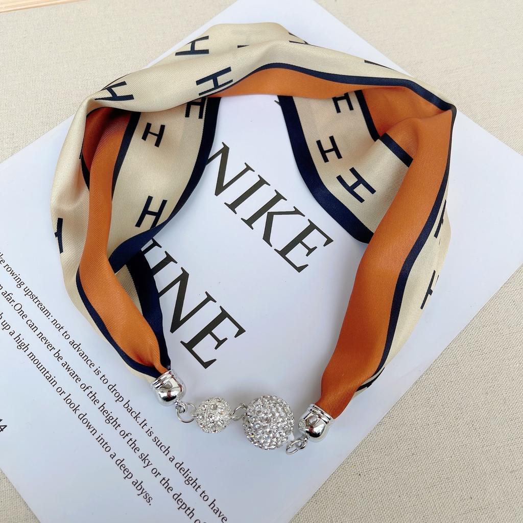 Vier Jahreszeiten Verfügbar Neuer Damen-Schal, Schal, Magnetverschluss, Schal, Halskette, Vielseitige Dekoration, Doppelte Verwendung, Mit Diamanten besetzt