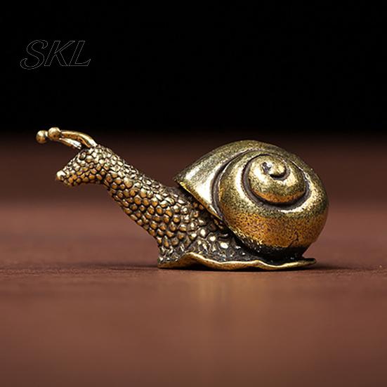 Tea Table Sculpture Vintage Bronze Snail Sculpture, Metal Animal Statue, Slow Living Desk Life Decor for Home Office Table, Garden Yard Ornament Gift