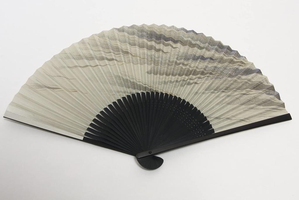 handcrafted by a Kyoto with fan case and paper box wave [Hasegawa] Men's Kyoto-style fan, artisan, (triangular pattern)