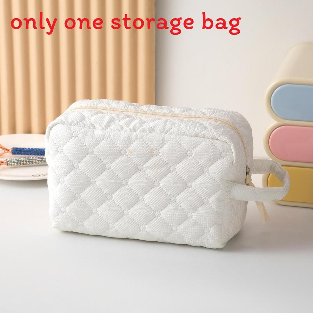 Polyester Travel Makeup Bag With Large Capacity And Zipper Closure For Women