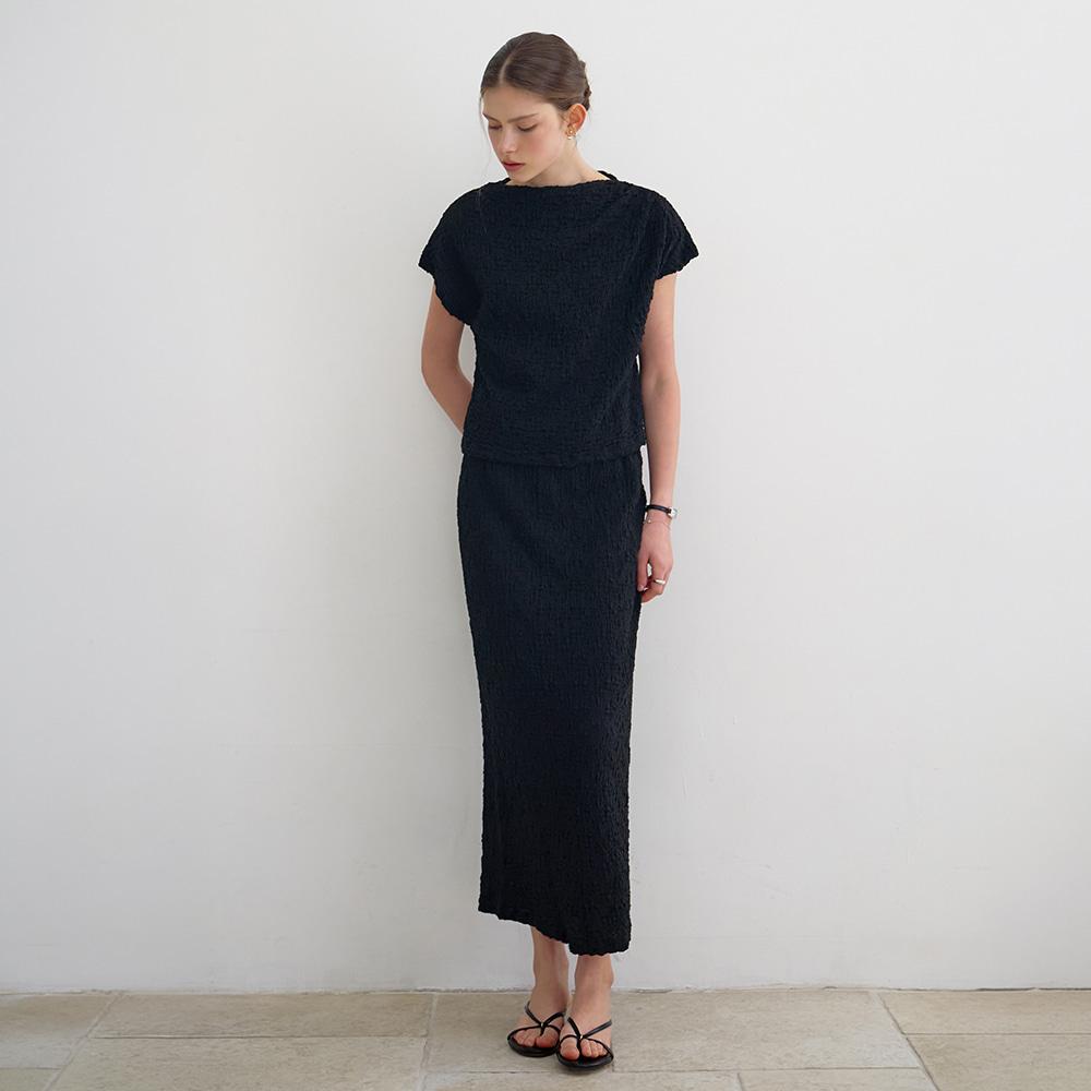 MOMET Powder Crinkle Tee Skirt Set Black