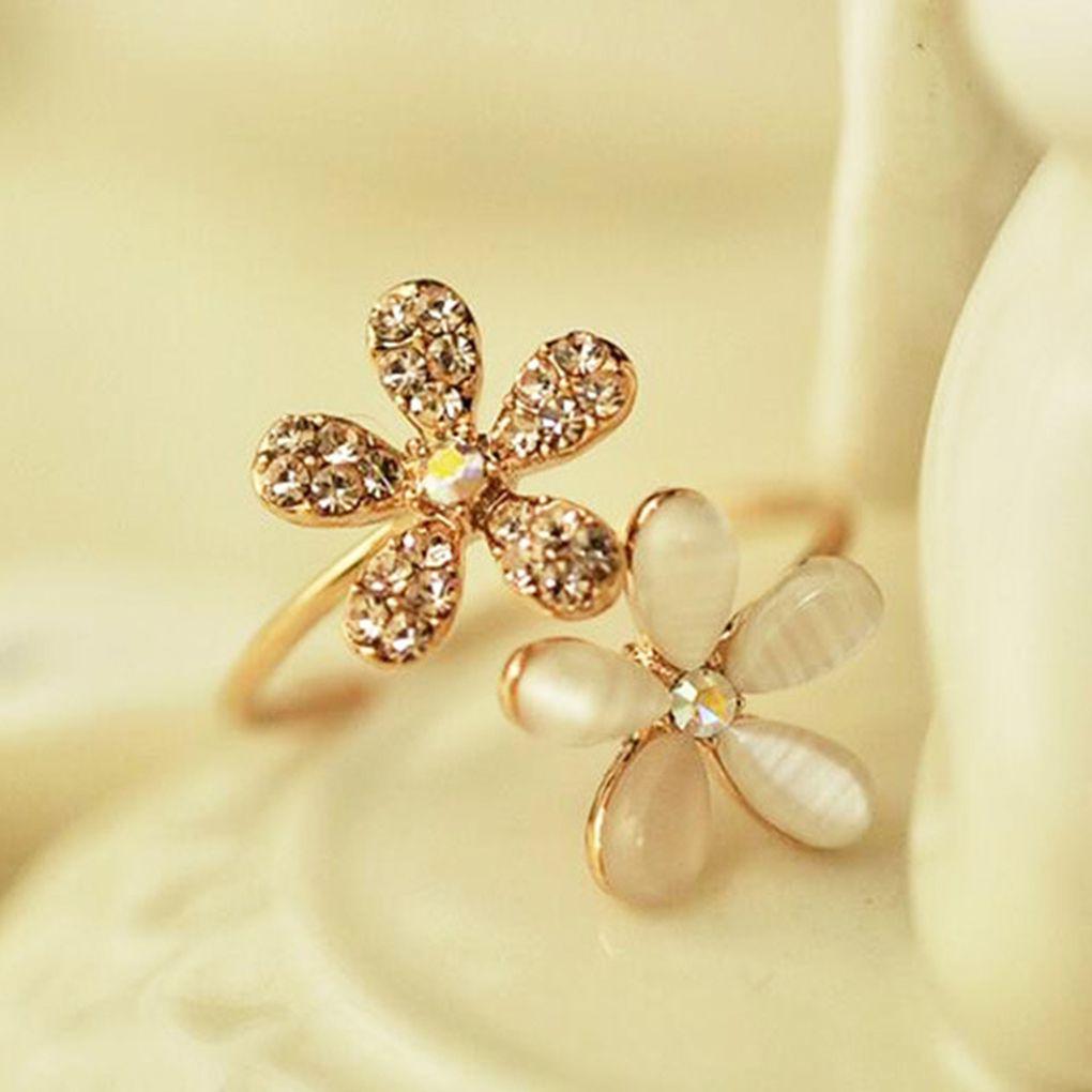 Women Rhinestone Flowers Little Daisy Openings Adjustable Female Crystal Jewelry