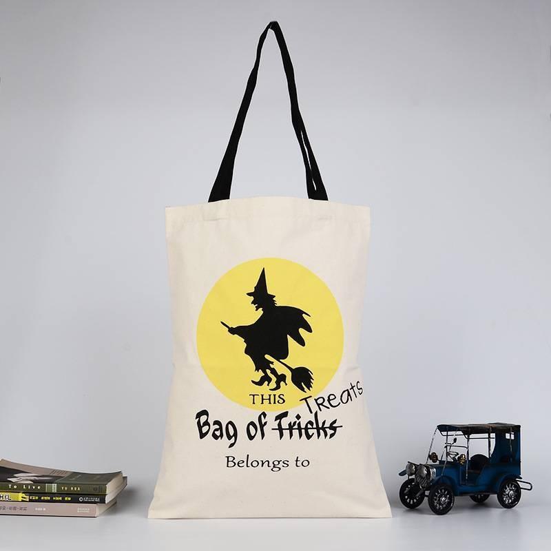 Durable And Stylish Halloween Candy Bag With Pumpkin Design For Party Favors And Gifts