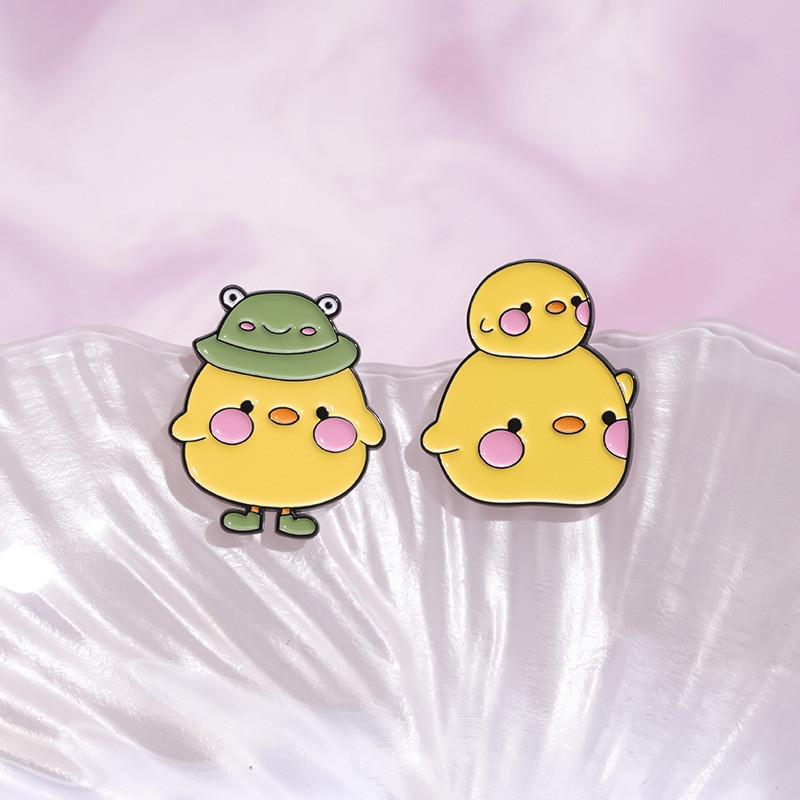 Unique Animal Design Brooch Stylish Cartoon Duck Brooch For Unisex Accessories Fashion