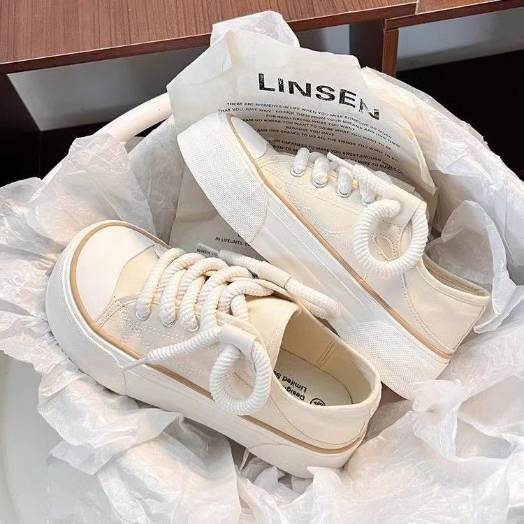 Leinenschuhe mit dicker Sohle und zwei Tragevarianten, Herbstneuheit, Nische, hässlich-niedlich, mit großem Kopf, Leinenschuhe, Studenten-Halbschuhe, weiße Schuhe, Freizeitschuhe