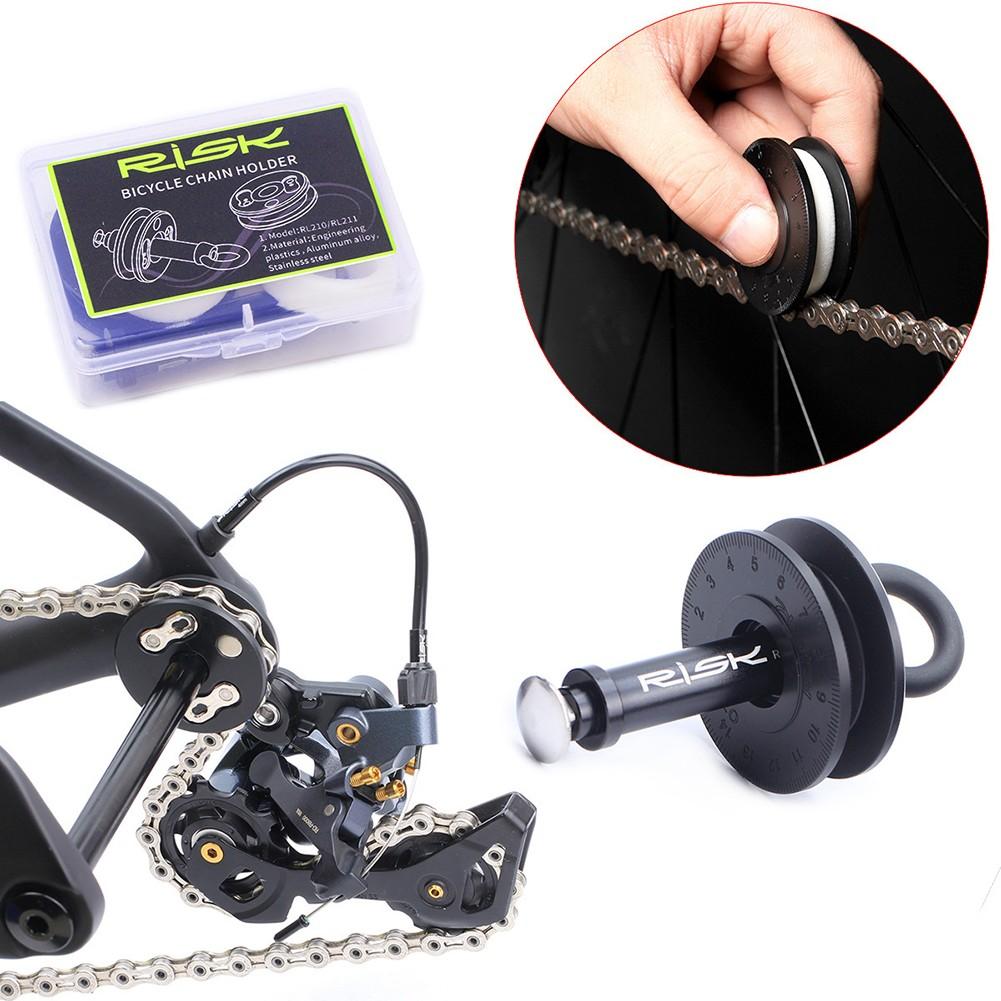 Chain Retainer with Quick Disassembly for Mountain Bicycles
