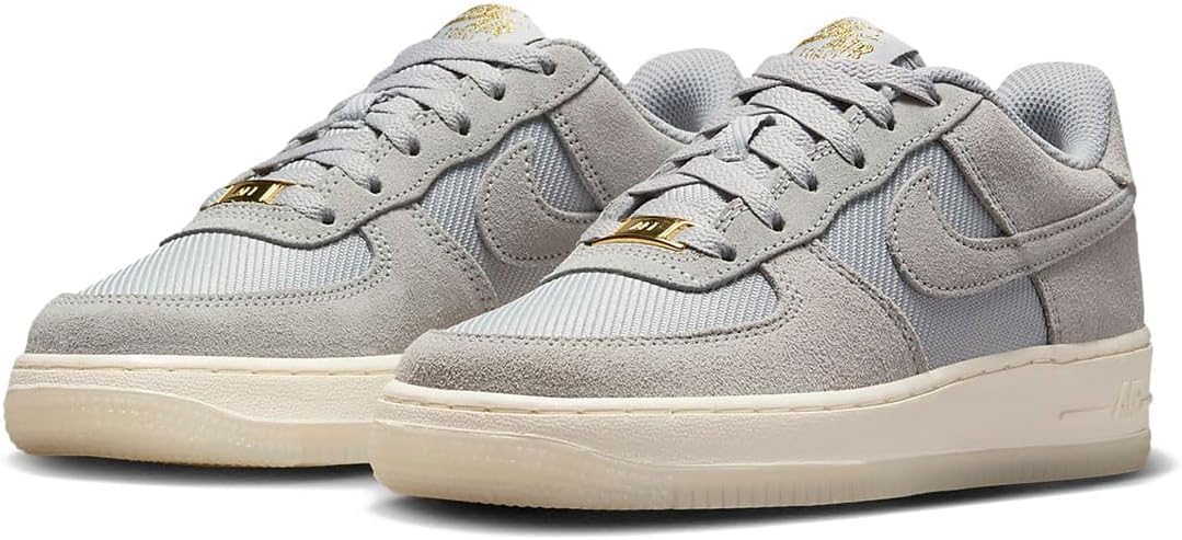 

Nike Air Force 1 LV8 Light Smoke Smoke Размер J, Серый/Цементно-серый/Металлическое золото/Светло-серый, FZ1022-001, 23,0 см