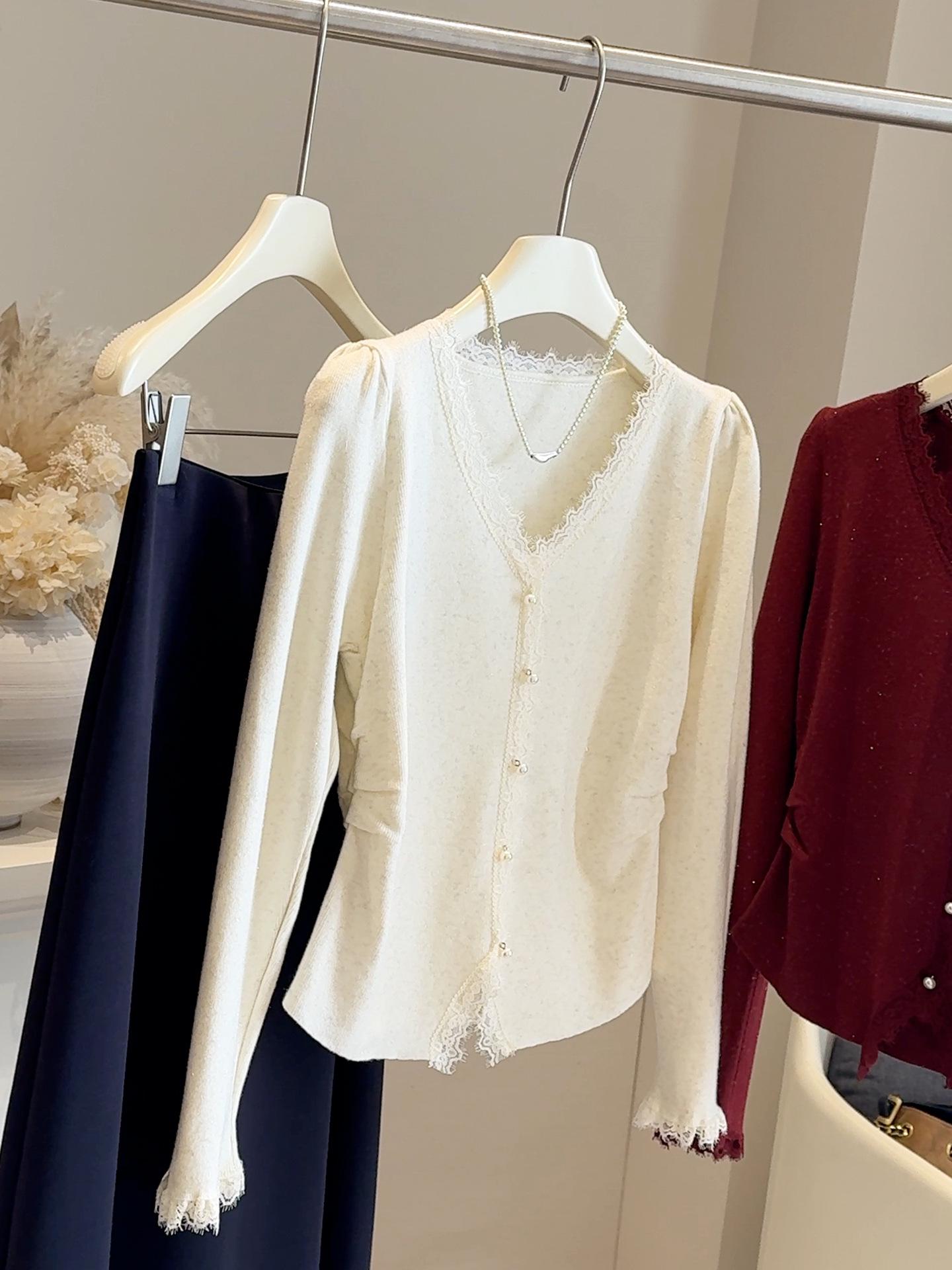 

Женский сверкающий свитер-пуловер с V-образным вырезом и кружевной отделкой - Универсальный трикотаж однотонной расцветки для осени 2025 One Size абрикосовый