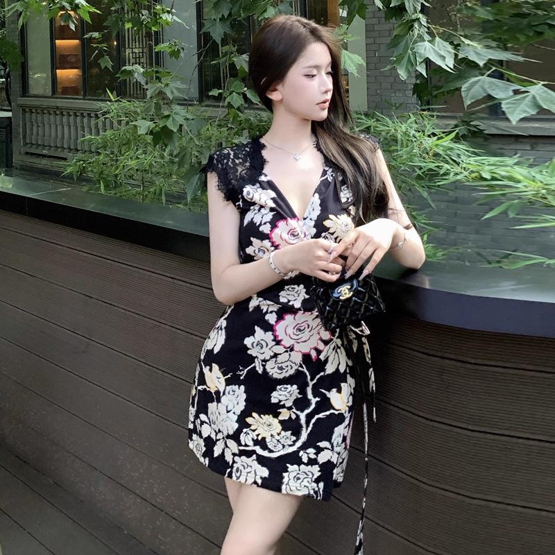 

Women s Vintage Printed Sexy Lace Splicing Skinny Dress S