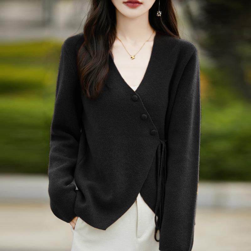 Women's Pure Wool V-Neck Cardigan - Red, Slim Waist, Button-Up, Autumn/Winter 2024