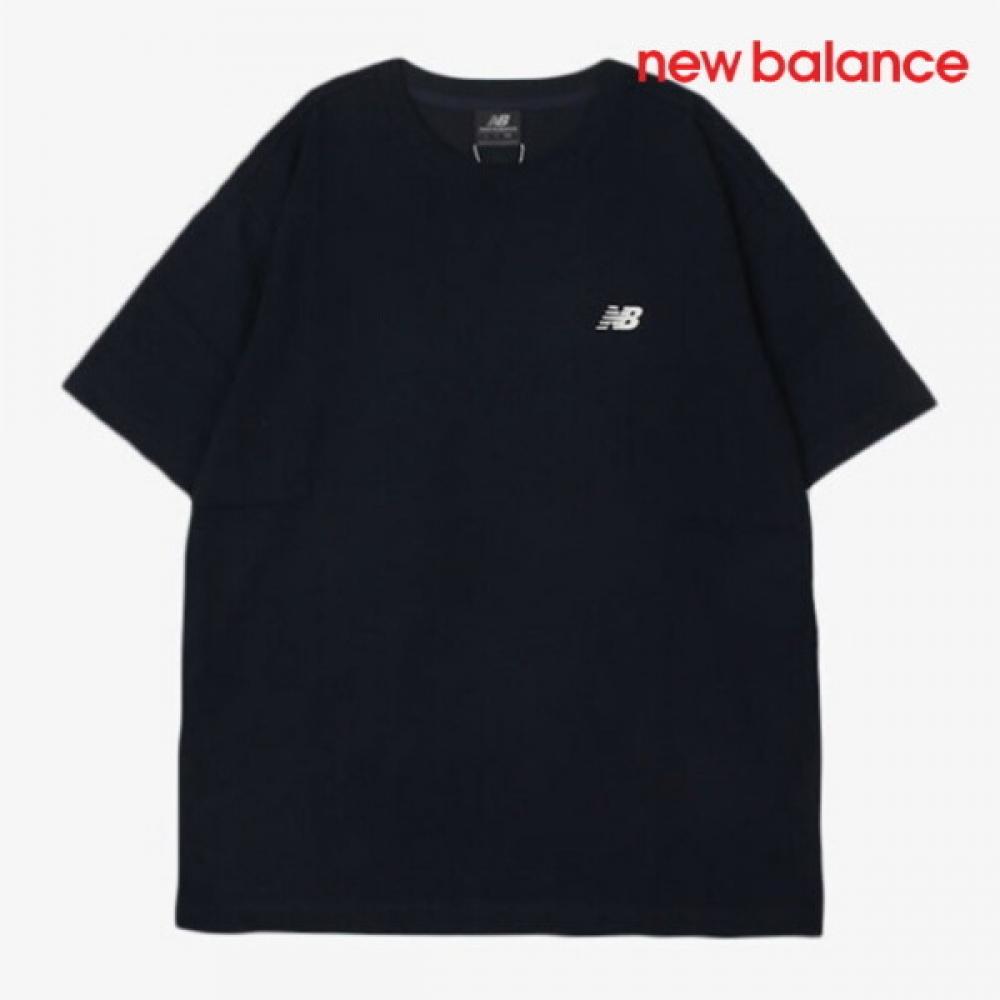 

New Balance EssenTial SporTs Club T-shirt G30 Nbnefco223 FREE/L
