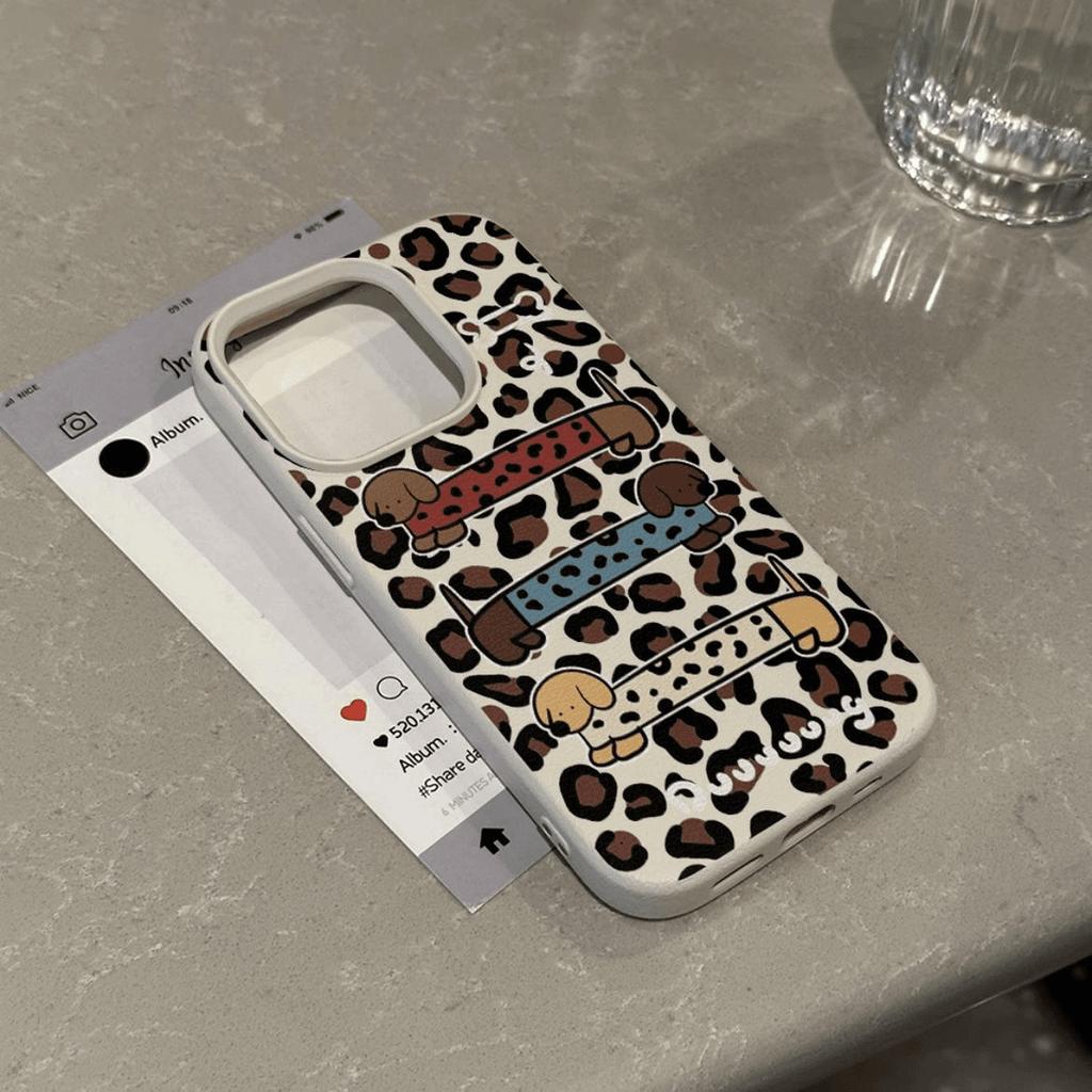 Leopard Print Dachshund for Apple 16PROMAX Phone Case for IPhone14 Creative 13 Anti-fall 12 Soft Shell 11