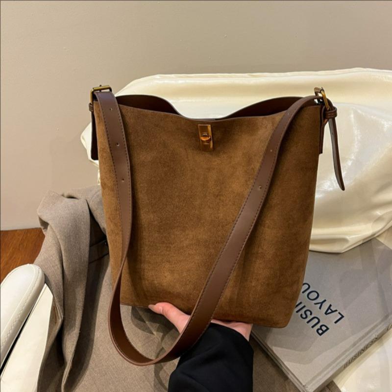 Autumn and Winter Bucket Bag Retro Suede Large-capacity Tote Bag Women's New Versatile Single Shoulder Messenger Mother and Child Bag