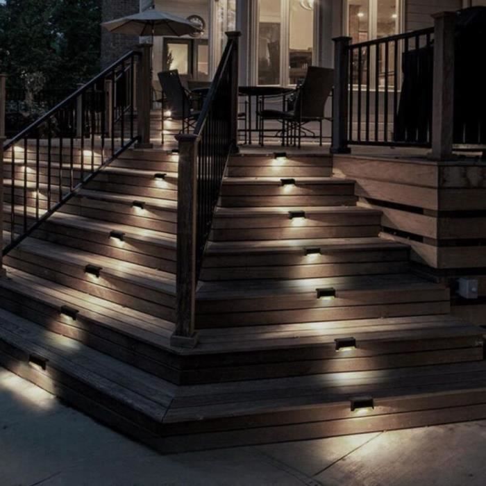 Pack de 4 appliques solaires LED SHOP-STORY Solarled blanc chaud, étanches IP65, pour jardin et terrasse