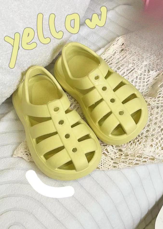 Children's Roman Sandals Boys and Girls Kindergarten Summer Soft-soled Hole Shoes Beach Shoes Bag Head Non-slip Classmates