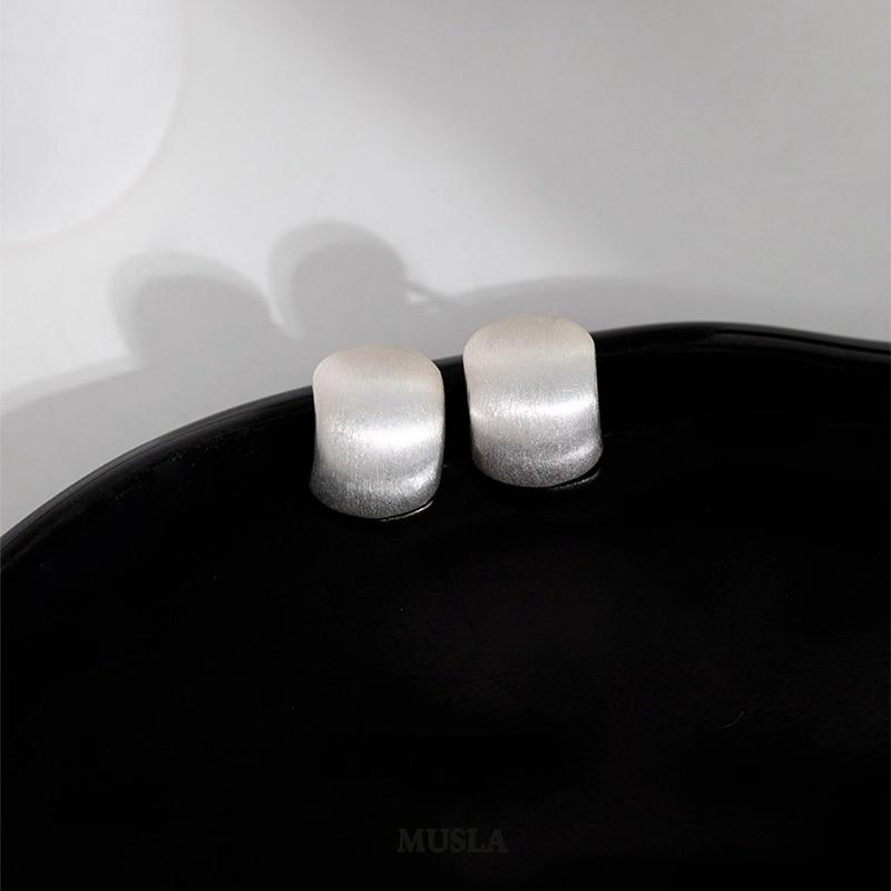 

Musla Design Jewelry Cilp Earrings Fashion Silver Simple Stud Earrings For Women Stud Earrings серебряный