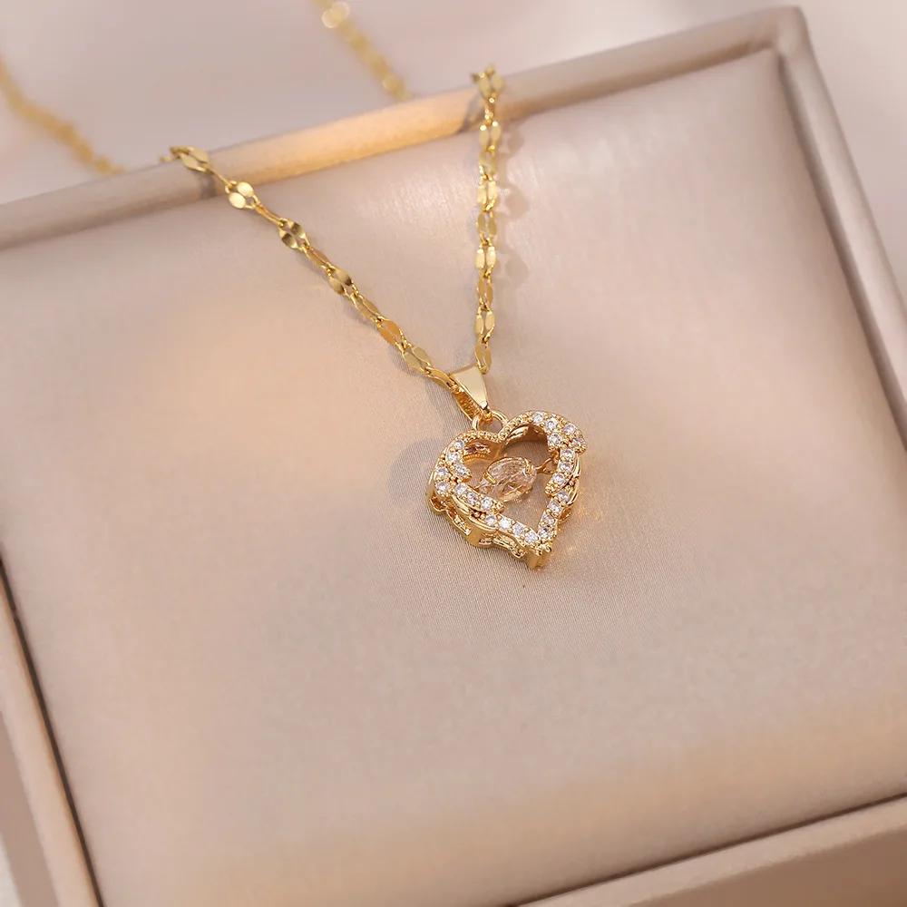 Moderna y Lujosa Cadena para Clavícula de Acero Inoxidable, Personalizable y Versátil, con Colgante de Ostra y Perla en Forma de Corazón de Melocotón