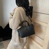 Large Capacity Handbag Women's New Commuter Shoulder Messenger Bag
