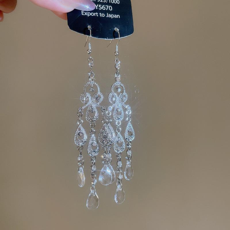 Diamond water drop hollow crystal water drop pendant ear hook court style fashion versatile earrings light luxury high-end earrings
