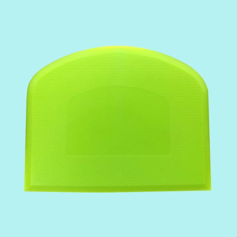 

1pc Plastic Cake Cream Spatula, Dough Knife, Butter Scraper with Plain Smooth Edge, Baking Tools