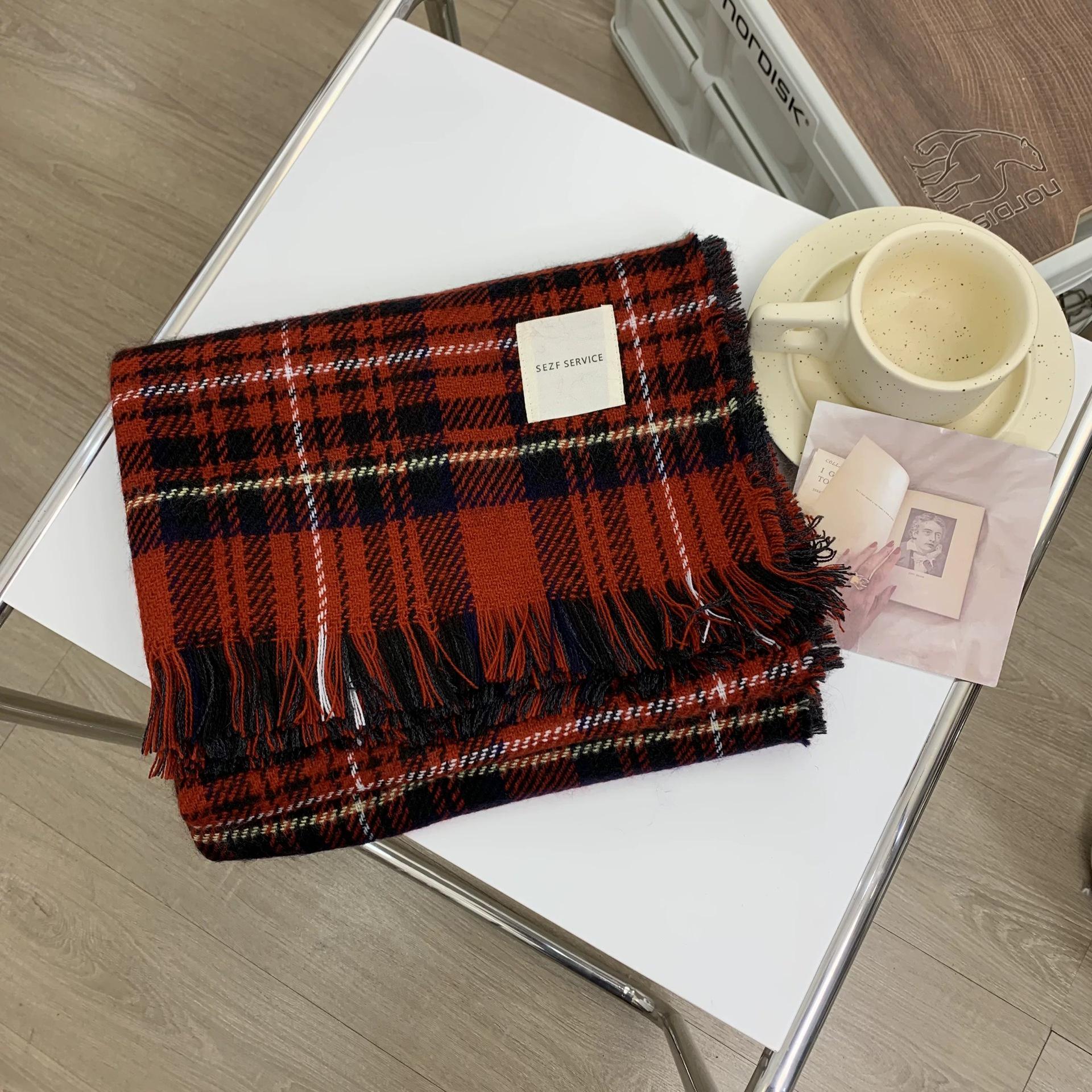 

Festive Korean-Style Red Plaid Neck Warmer Scarf for Couples Above 175cm