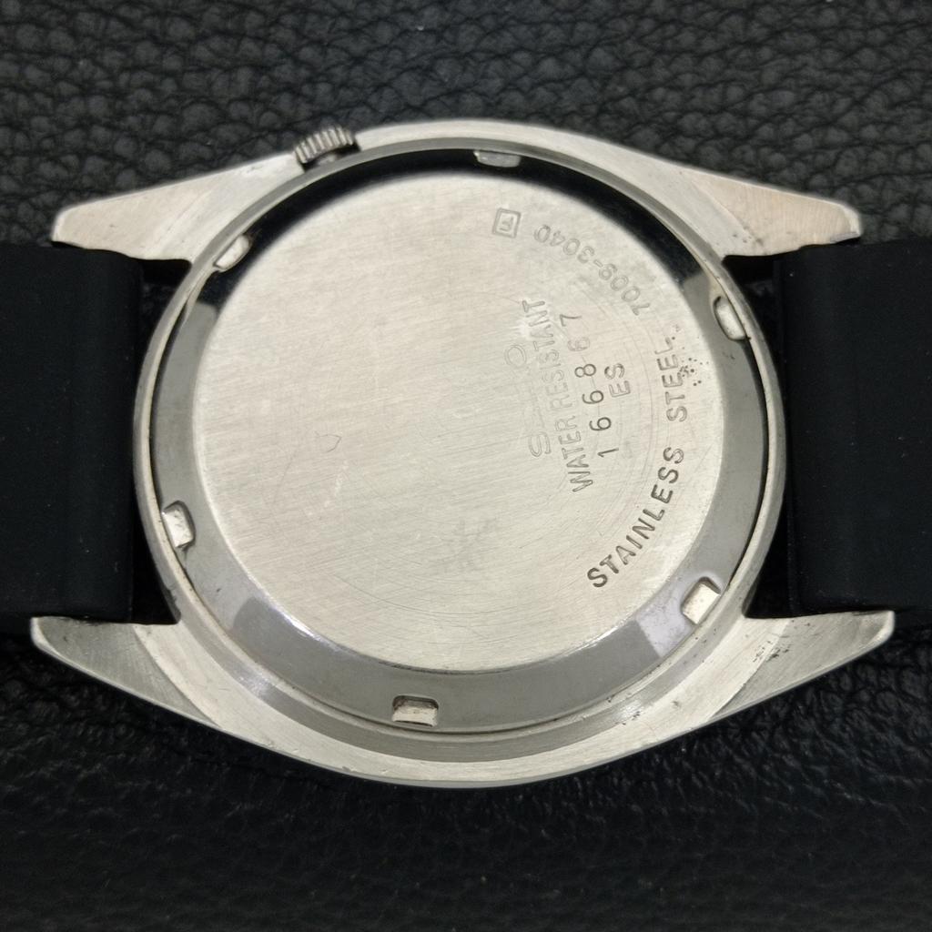 JAPAN VINTAGE SEIKO AUTOMATIC 7009A MENS FERRARI DIAL WATCH a700538-5