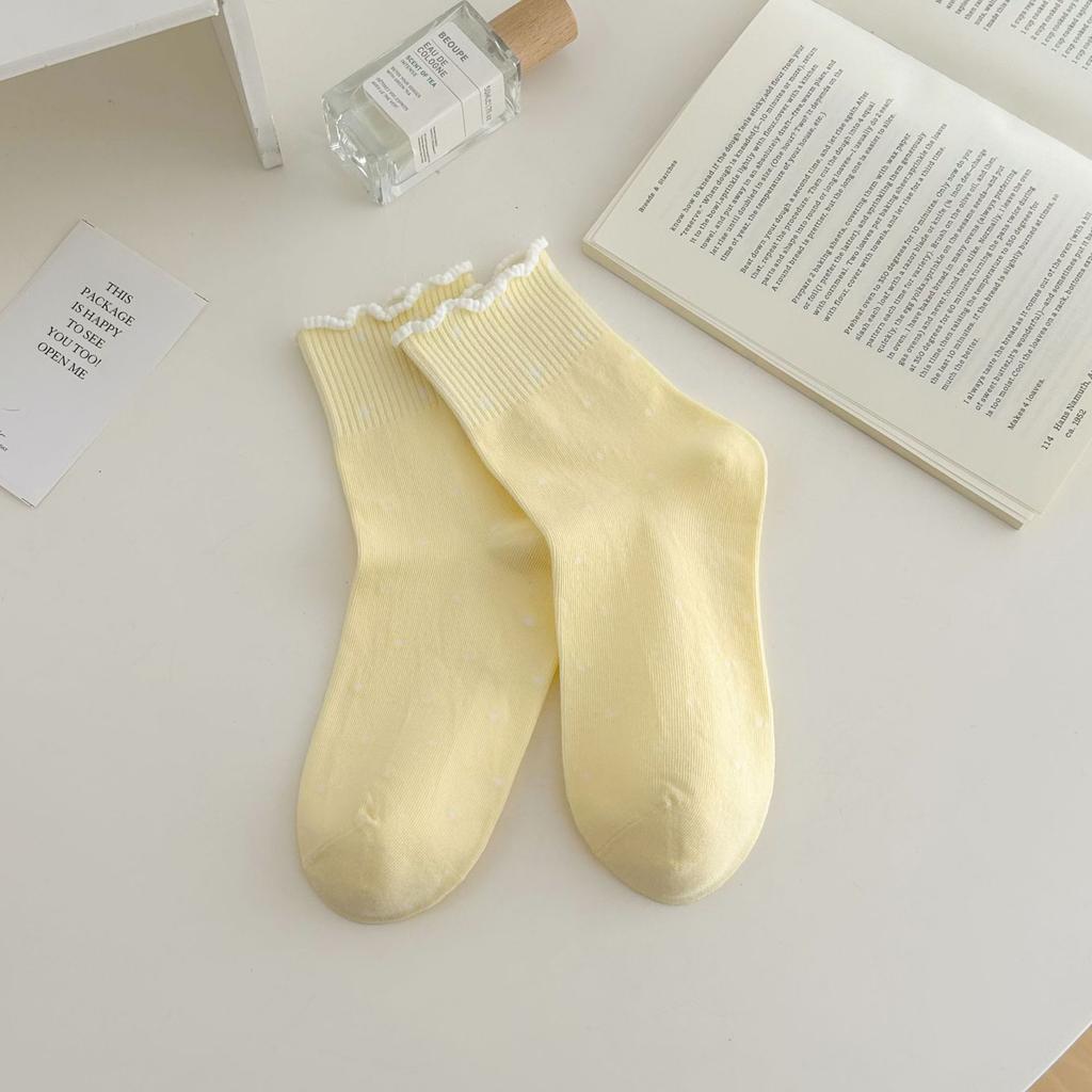 Black Ear-trimmed Socks for Women's Spring and Autumn: Simple and Versatile Boneless Mid-calf Socks, Sweet Polka Dot Socks with A School Style