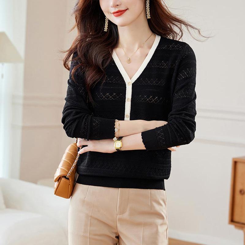 DAFIFY Women's Fashion Casual Fall Winter Solid Color Print Long Sleeve V-Neck Sweaters