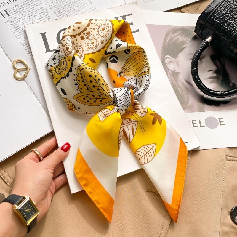 Zhang Ruonan silk scarf women's spring and summer new fashion retro accessories scarf neck high-end small square scarf