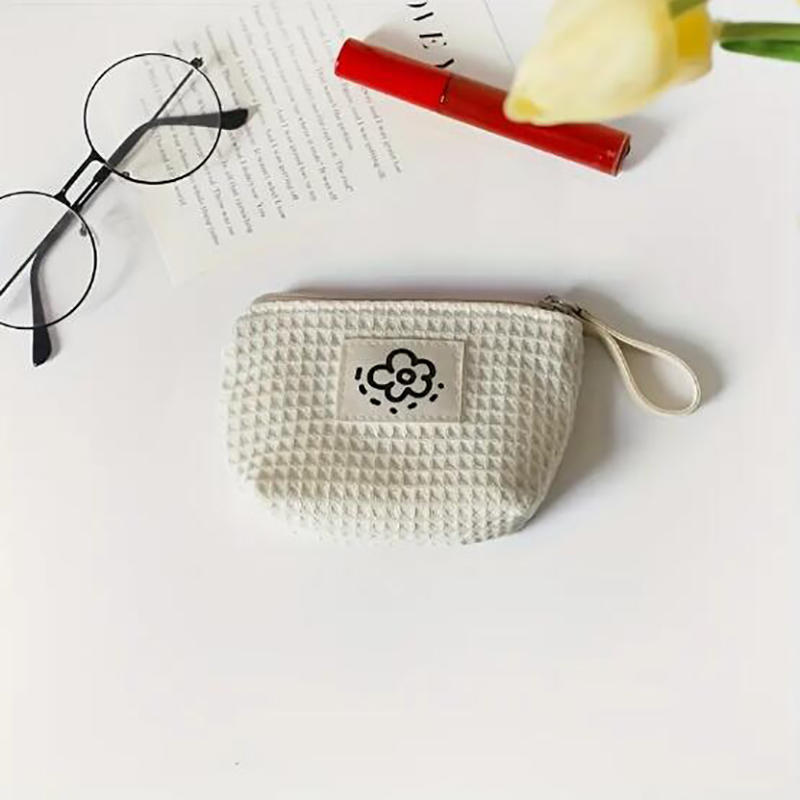 

Small Makeup Bag Portable Coin Purse Commuter Lipstick Headphones Storage Bag Double Canvas Chain Key Case білий