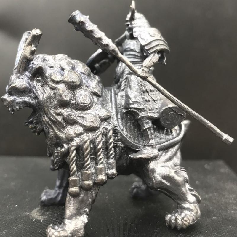 

Pure Brass God Beast Unicorn Beast Mount Japanese Shogunate Warrior Spirit Shield Soldiers Figurines Ornament чорний