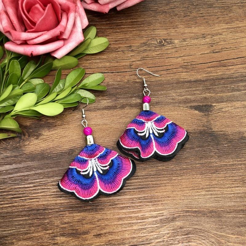 Hand-embroidered retro fabric earrings, flower fringed versatile femininity, stage performance, earrings, earrings.