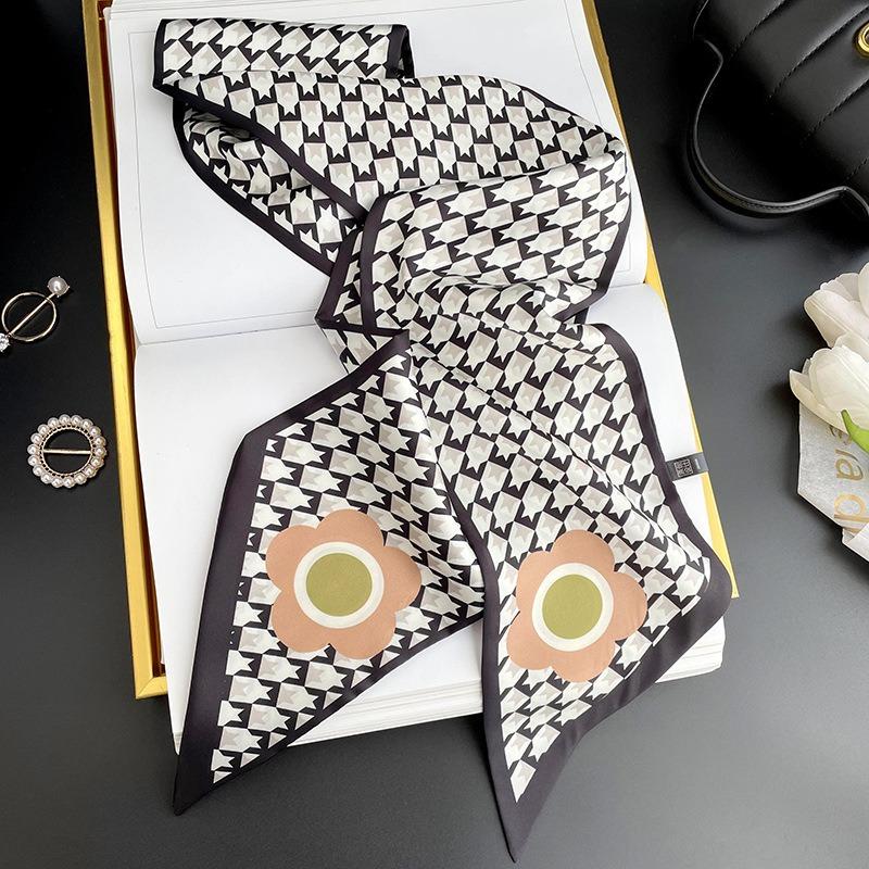 Simulated silk scarf, high-end women's headband, decorative scarf, streamer, fresh color matching, rhombus small scarf, headband.