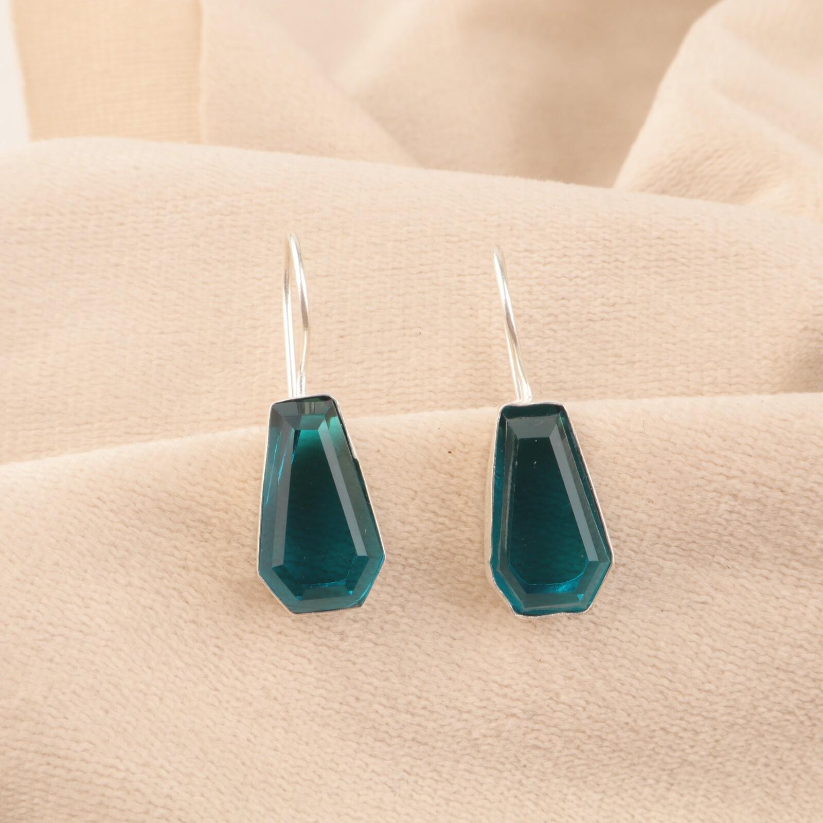 

Апатит Драгоценный камень Серебро 925 пробы Ювелирные изделия Ручной работы Серьги-капли 1,26 EE-138-10