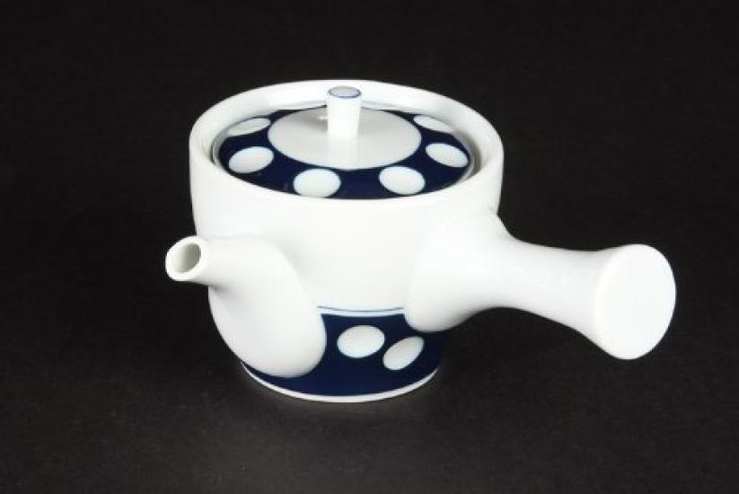 Hasami Ware Medium-sized Teapot with Polka Dot Pattern 62497