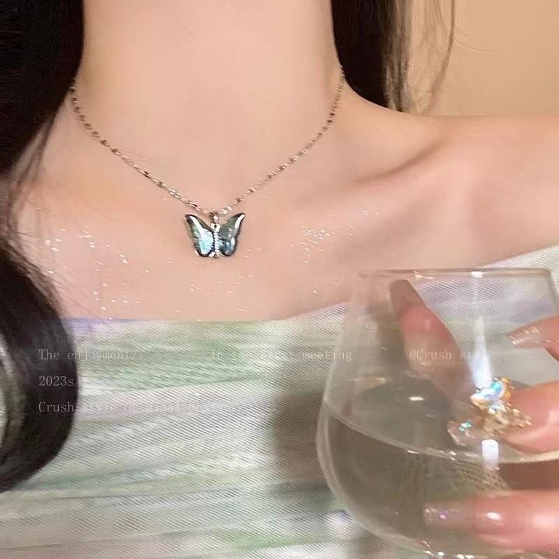 Tide Diamond Bow Necklace, Femininity Niche Design, High-End Light Luxury Collarbone Chain, Girlfriend Pendant.