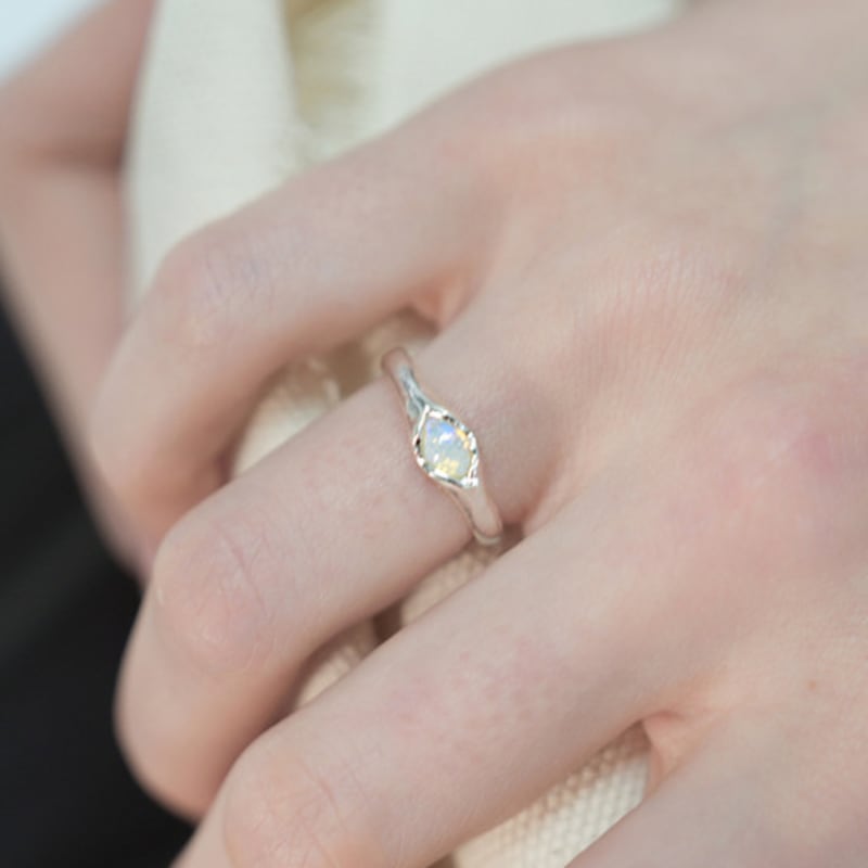 REINDEER GENTLE STONE RING 03