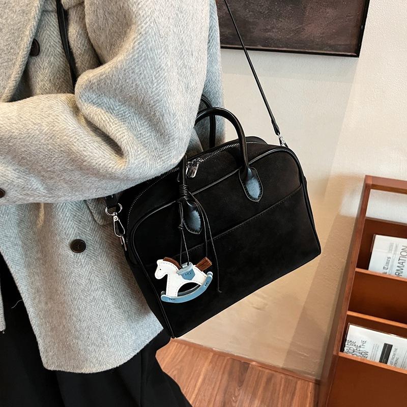 

New Fashion Versatile Bowling Contrast Color Design Shoulder Crossbody Bag Handheld Briefcase 25*9*21 чёрный