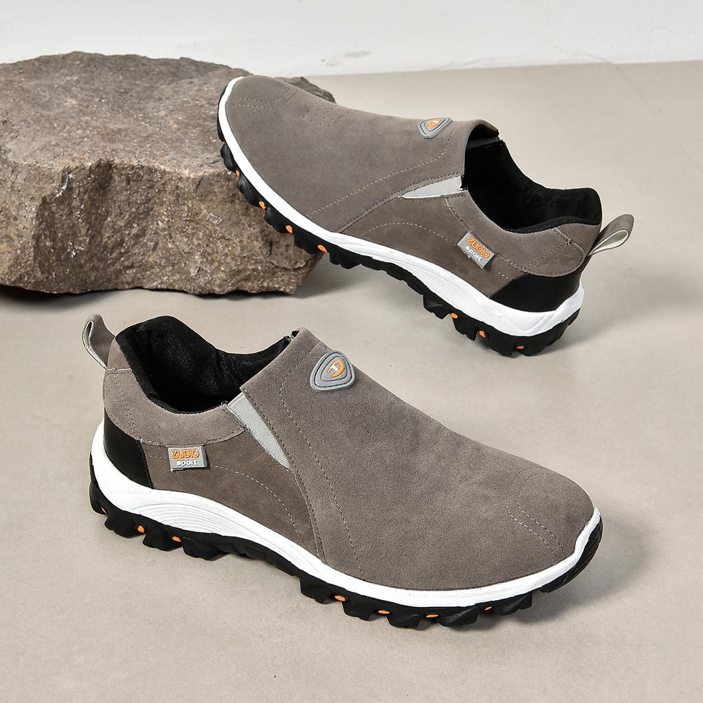 Large size outdoor casual men's shoes spring and autumn new sports casual shoes fashion round head shallow mouth men's single shoes