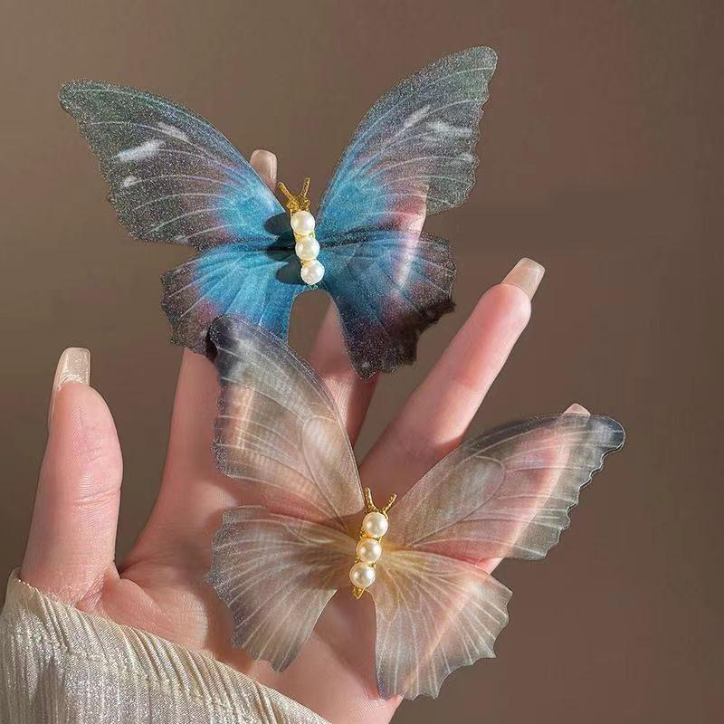 Vintage Pearl Butterfly Hairpin for Retro Forest Photoshoots - Feminine Hair Accessories