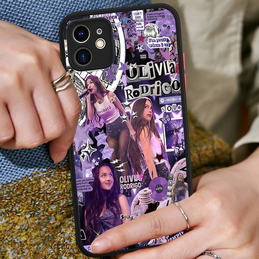

Чехол для телефона Singer O-Olivia GUTS R-RodrigoS Для IPhone 16 15 14 13 12 11 Pro Max Plus X XS MAX Черный Матовый Чехол для Телефона iphone X