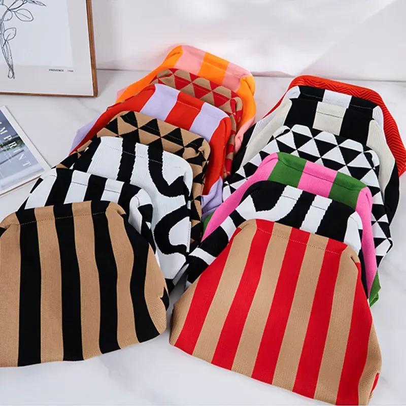 Women Handbag Colorblock Knitted Women Bag Large Mouth Cosmetic Cellphone Keys Stoarge Pouch Summer Beach Clutch Lady Purse