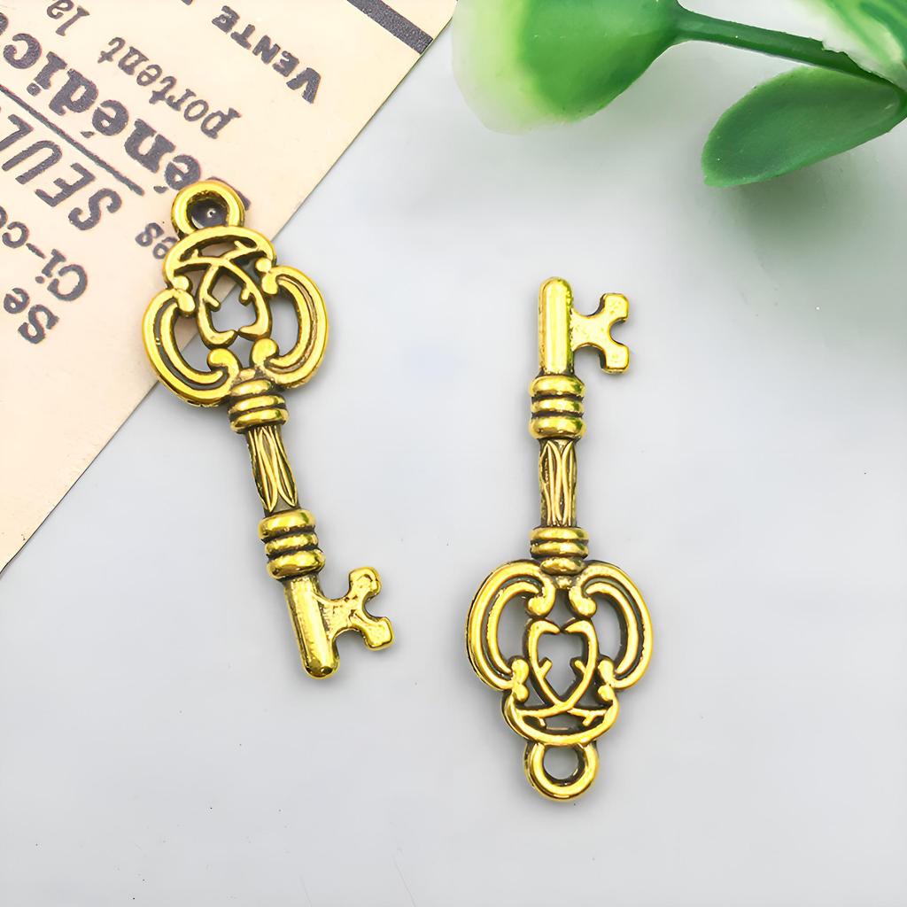 3-Color DIY Alloy Retro Key Jewelry Pendants
