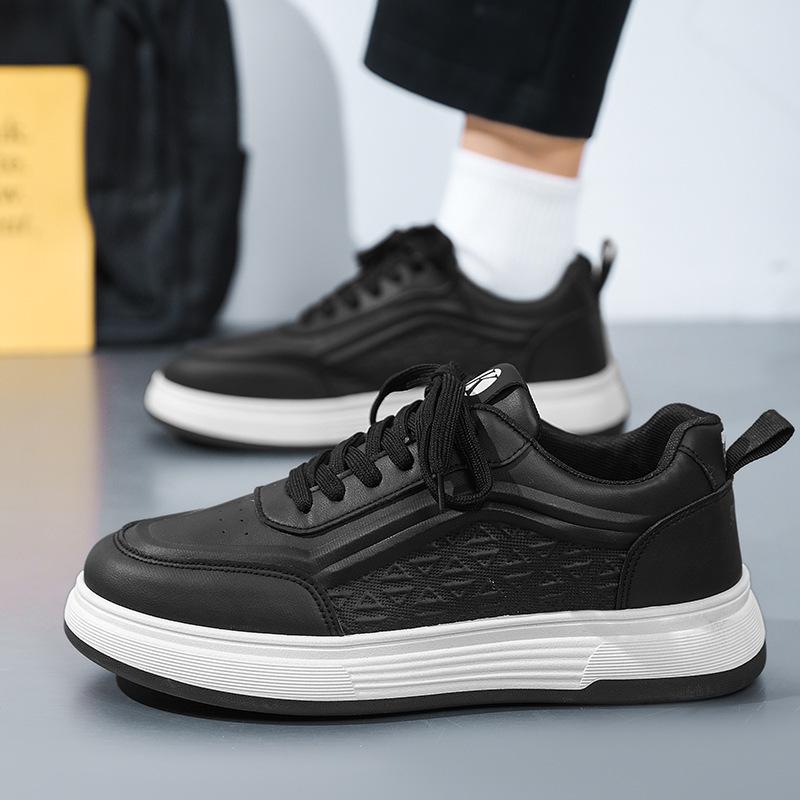 Sneakers Bianche da Uomo Nuove Primavera 2026, Suola Spessa Rialzanti Scarpe da Ginnastica Casual Stile McQueen Scarpe da Skateboard Moda Tendenza Calzature da Uomo