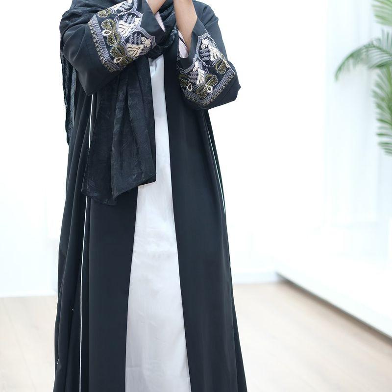 New Arrival Middle East Dubai Arab Fashion Thorn Cardigan Robe Dress Embroidered Robe Dress
